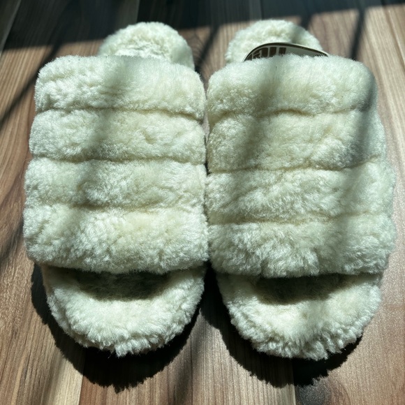 UGG Fluff Yeah Slippers - Picture 3 of 5